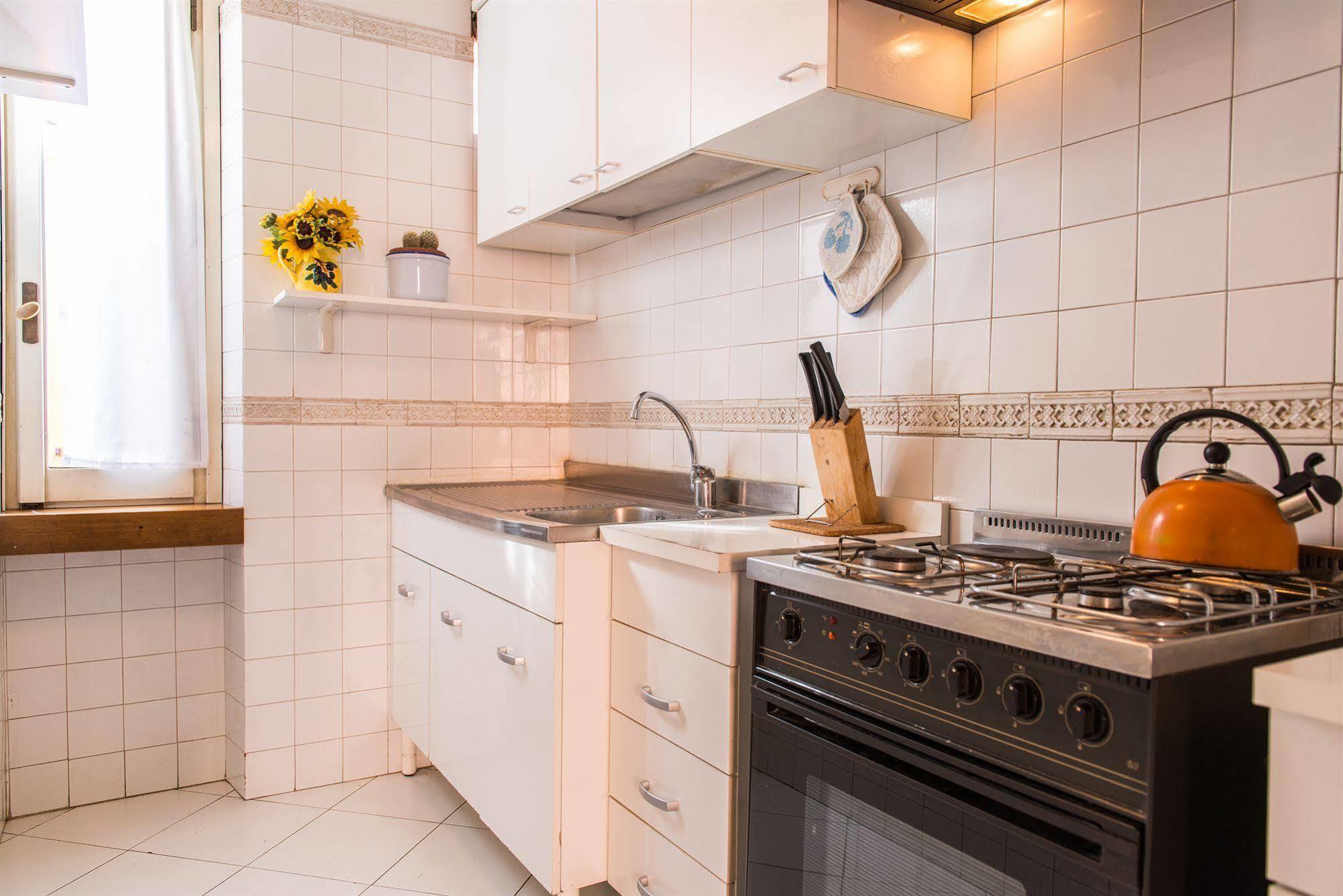 Martina Al Colosseo Apartment Rome